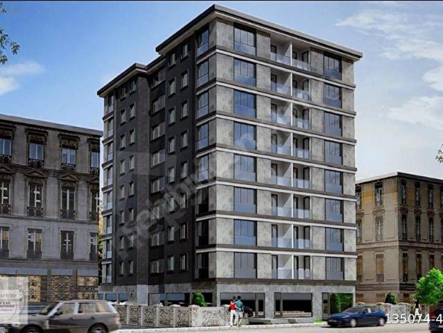 Adalar ve Deniz manzaralı Projeden Cadde Üzeri Satılık 3+1 Daire