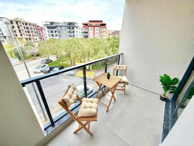 Adalette Fırsat ! Lüks Konsept Balkonlu Apartlar