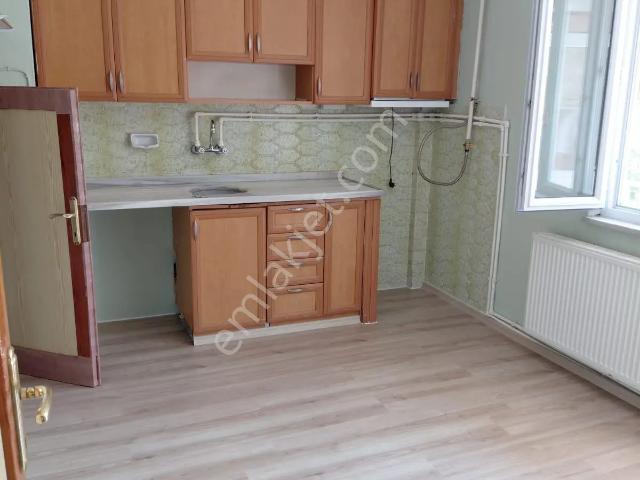 Adalet Gold Group Emlak'tan Ayvaz Mahallesinde Uygun Fiyata 2+1 Kiralık Daire