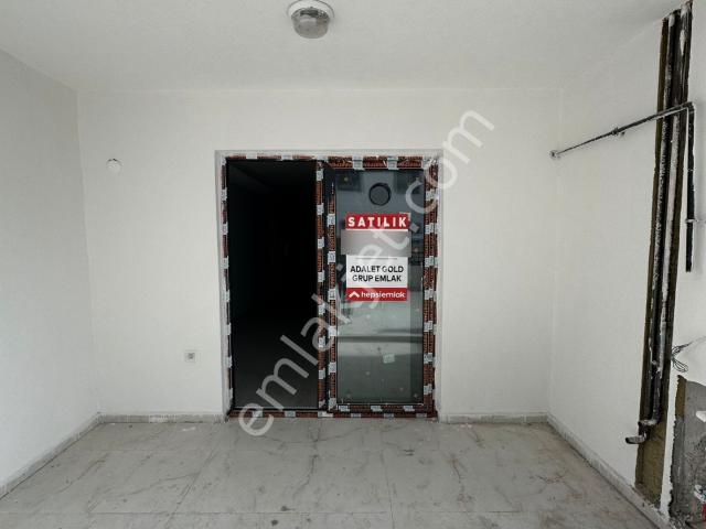 Adalet Gold Group Emlak'tan Bengiler Mahallesin'de Merkezin Göbeğinde 2+0 Satılık Sıfır Daire