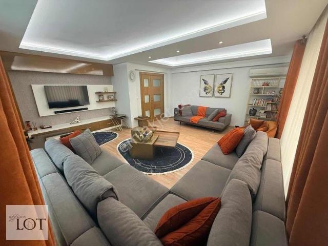 Adalet Mahallesi 3+1 180 M2 Daire