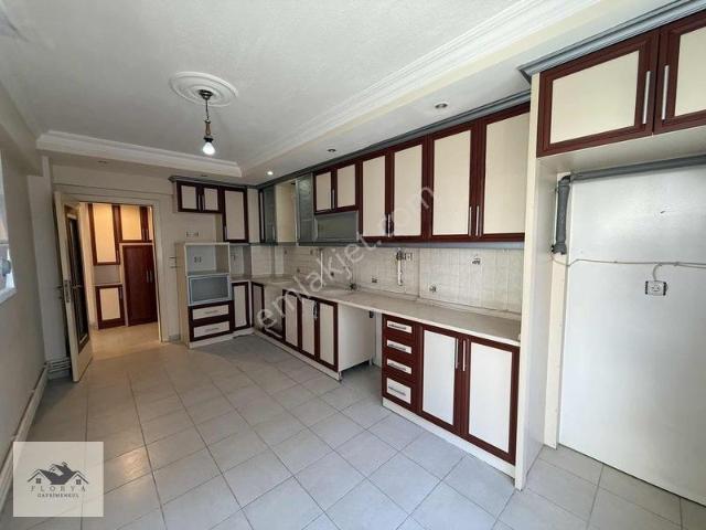 Adalet Mahallesinde 170 M² Kiralık 3+1 Ara Kat
