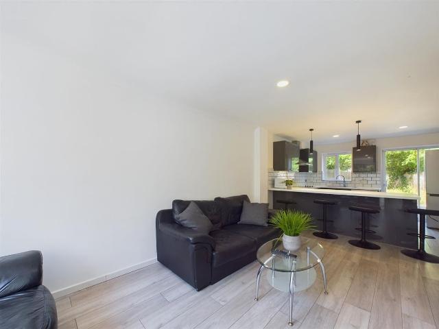 Adam Dale, Loughborough Inc Bills Option LE11, 4 bed shared accommodation to rent, £563 pcm | PrimeLocation