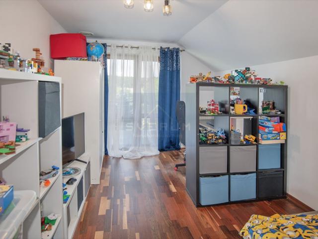 Adamów, 250 m2