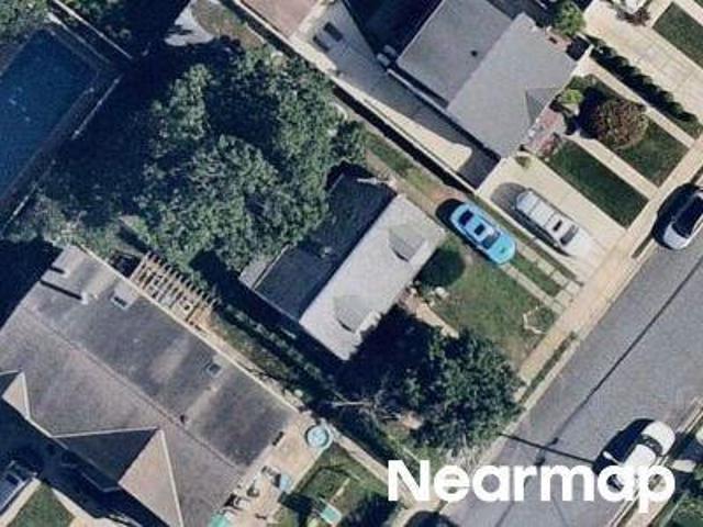 Adams Ave