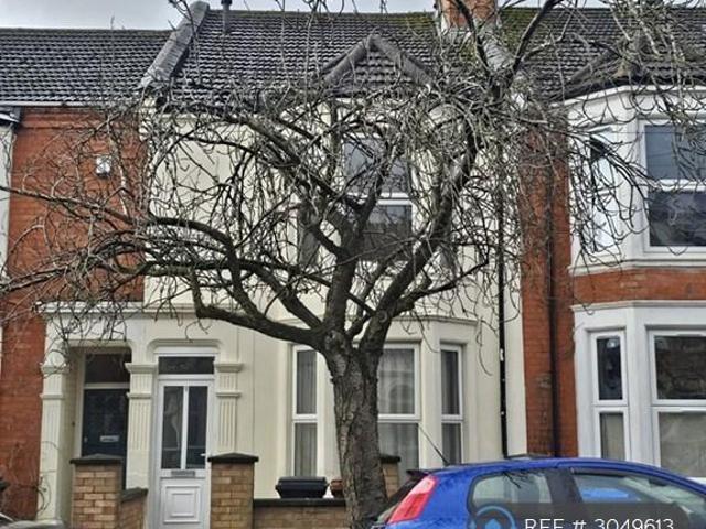 Adams Avenue, Northampton, NN1 4 bed terraced house to rent £2,000 pcm £462 pw