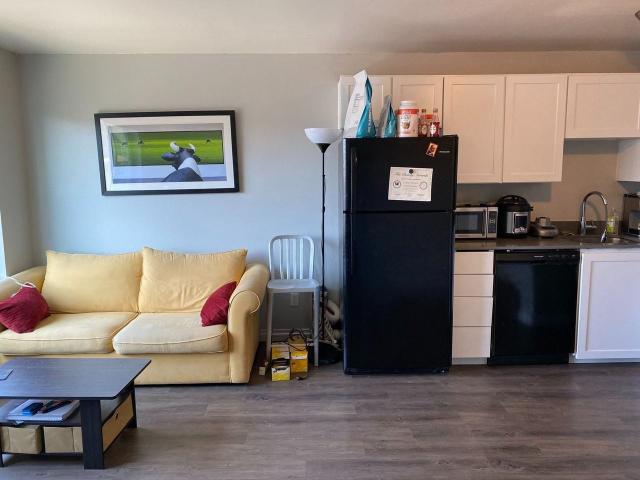 Adams Court Apartments 3 Bedroom Apartment for Rent at 5021 Brooklyn Ave Ne, Seattle, WA 98105 University District