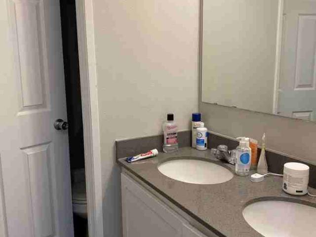 Adams Court Apartments 4 Bedroom Apartment for Rent at 5021 Brooklyn Ave Ne, Seattle, WA 98105 University District