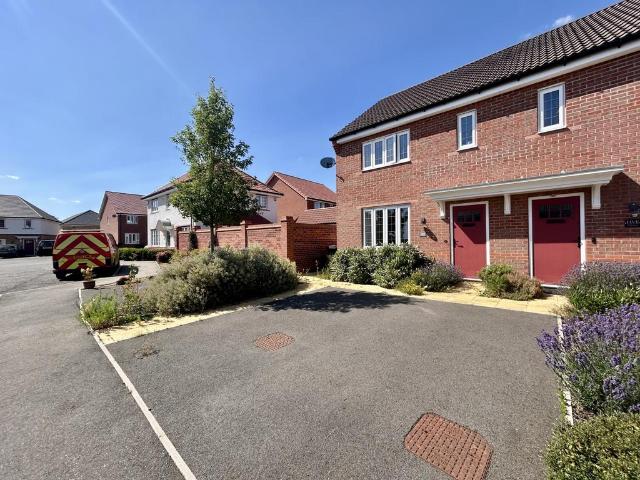 Adams Close Haughley, Stowmarket IP14 2 bed semi detached house to rent £1,100 pcm £254 pw