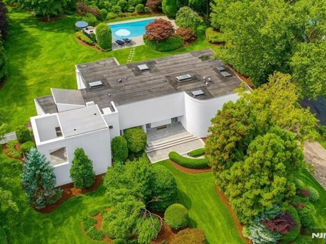 Adams Dr, Cresskill, Home For Sale