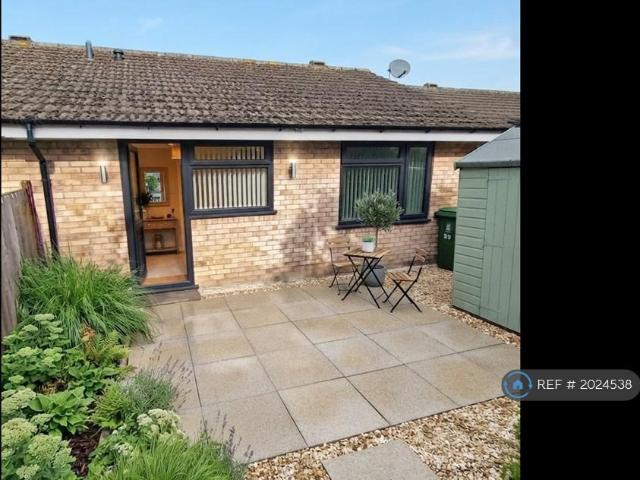 Adams Ridge, Shrewsbury, SY3 2 bed bungalow to rent £900 pcm £208 pw