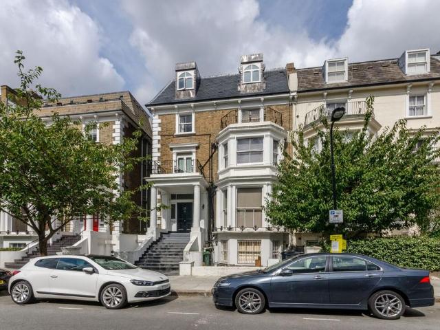 Adamson Road, Swiss Cottage, London, NW3 Studio to rent £1,560 pcm £360 pw