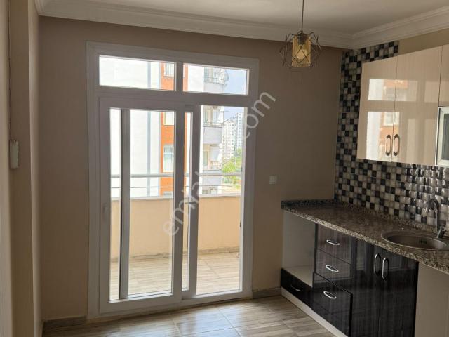 Adana Çukurova Özal Bulvarına Metroya Yakın Yurt Mahallesi'nde Kiralık 160 M² 3+1 Daire