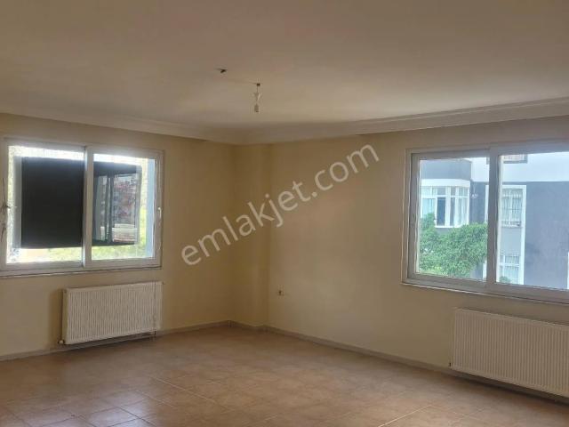 Adana Çukurova İsmet Atlıda 210 M 3 Oda 1 Salon Çift Banyo Kiralık Daire