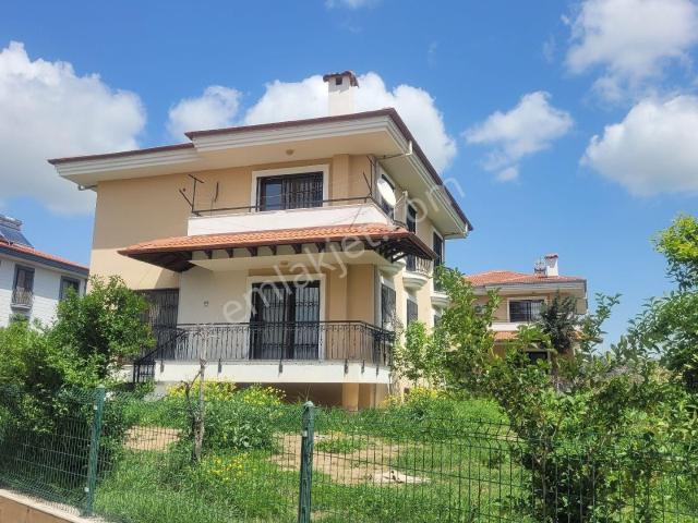 Adana Çukurova Karahanda Uzun Süreli Kiralık Dubleks Villa