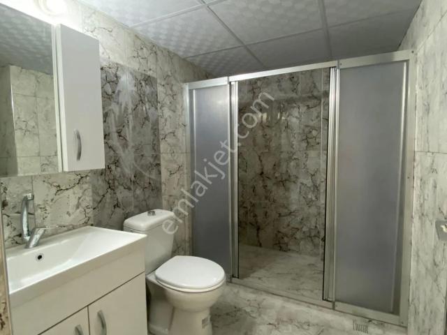 Adana Çukurova Kenan Evren Groseri Çivarında Toros Mahallesi'nde Ferah Ve Kiralık 3+1 Daire