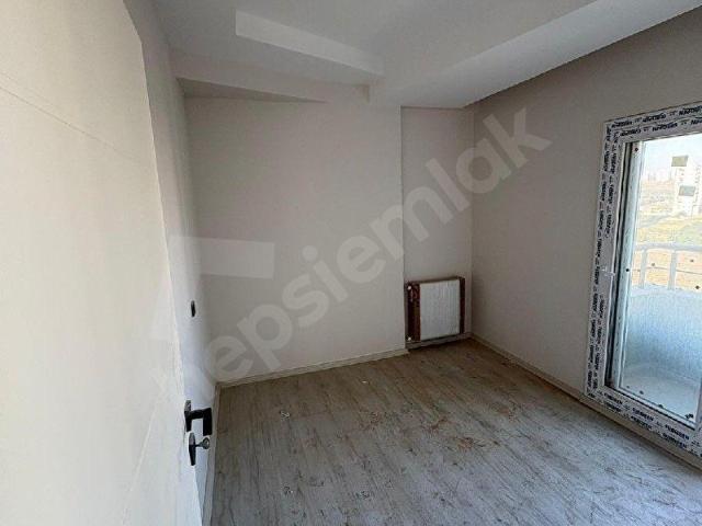 ADANA YENİ AÇILAN BULVAR ÜZERİ 1+1 DOGALGAZLI
