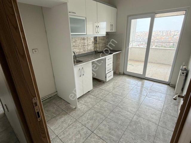 Adana Yüreğir Polis Okulun E5 Yakın Konumda Atakent Mahallesi 2+1 Şehir Manzaralı Kiralık Daire