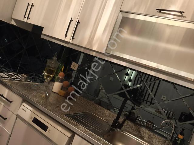 Adana Yüreğirde Polis Okuluna Yakın E5 Çivarında Lüks Site Eşyalı Kiralık 2+1 Daire