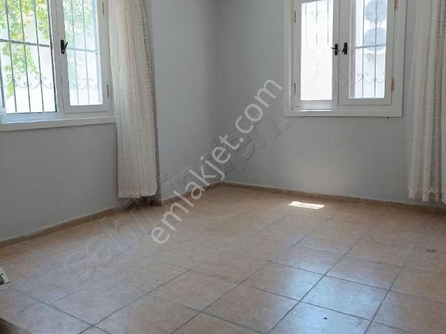Adana Koop Civarı, Oto Pazarı Karşısında Kiralık 1+1