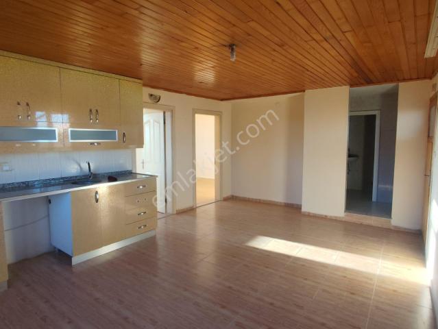 Adana Sarıçam Beyceli Mahallesinde Kozan Yoluna Yakın Konumda Kiralık 2+1 Bakımlı Daire