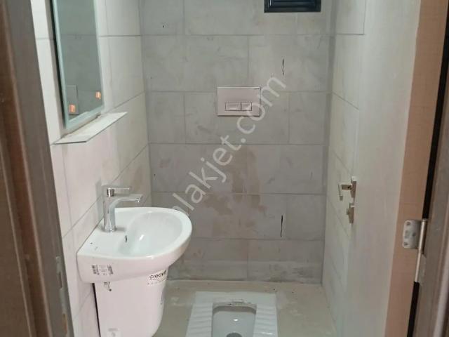 Adana Sarıçam Buruk Tokilerde Yola Yakın Konumda İstiklal Mahallesi'nde 2+1 Sıfır Kiralık Daire