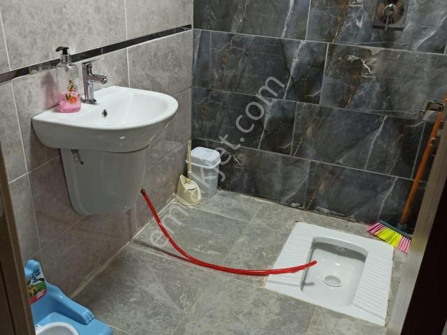 Adana Sarıçam Buruk Tokilerinde Yemek Odalı İstiklal Mahallesi 2.5+1 Kiralık Ferah Daire