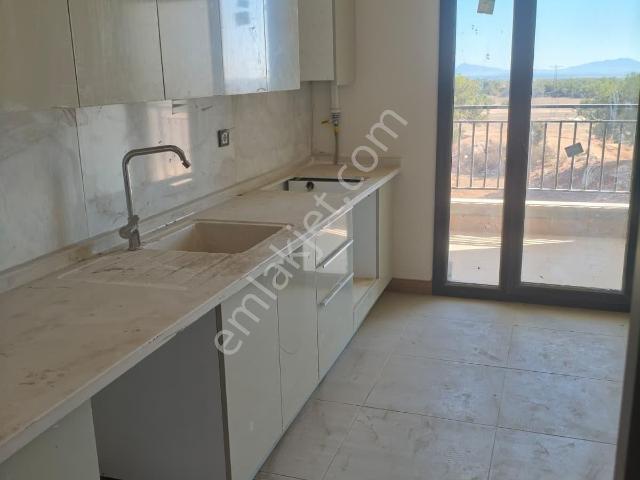 Adana Sarıçam Göztepe Tokilerinde Zemin Katta Kiralık 2+1 Fırsat Daire 2+1