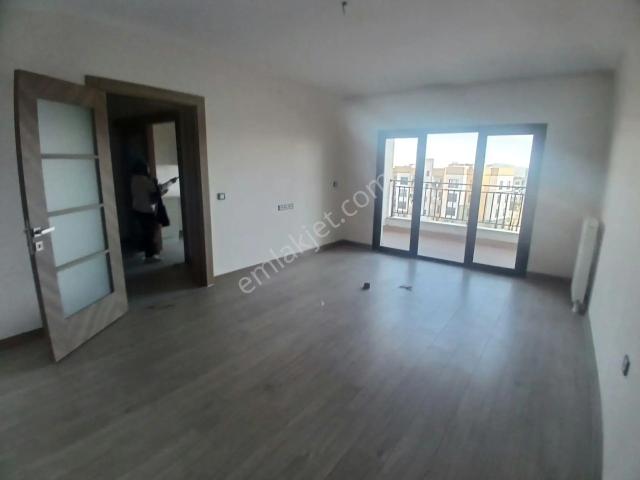Adana Sarıçam Göztepe Sıfır Ev Mahallesi'nde 3+1 Kiralık Daire
