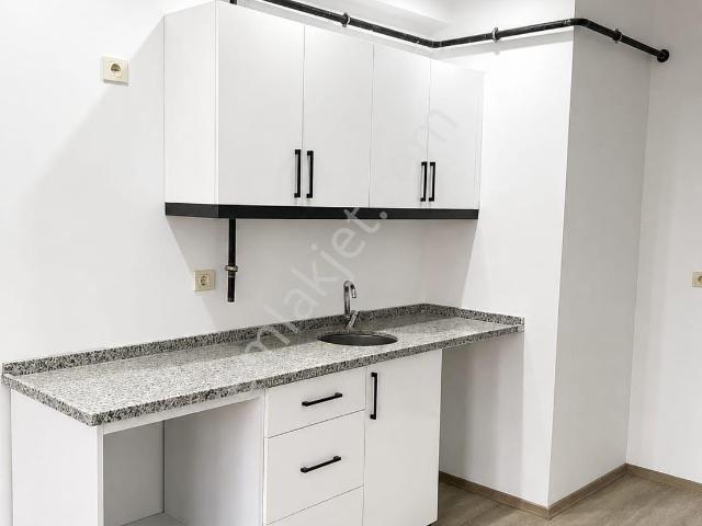 Adana Sarıçam Gültepe'de 12. Kat Manzaralı Fırsat Kiralık 1+1 Sıfır Daire
