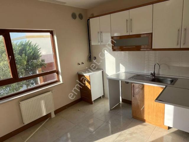 Adana Sarıçam İstiklal Mahallesi Buruk Tokilerinde 3+1 Ferah Kiralık Daire