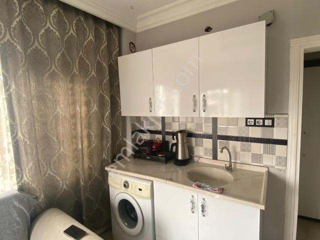 Adana Seyhan Baraj Yolunda Hasan Usta Karşısında Geniş Oturumlu Balkonlu Kiralık 1+1 Eşyalı Daire