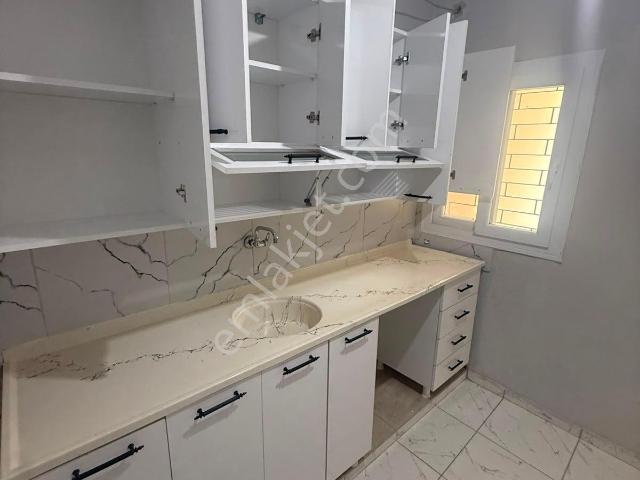 Adana Seyhan Namık Kemal Mahallesi 2+1 Kapalı Mutfak Kiralık Daire