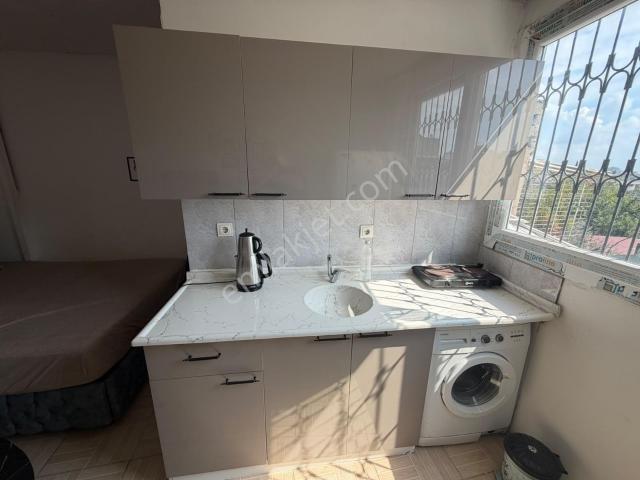 Adana Seyhan Tellidere Mahallesinde Alparslan Türkeş Bulvarında Eşyalı Kiralık 1+0 Stüdyo Daire