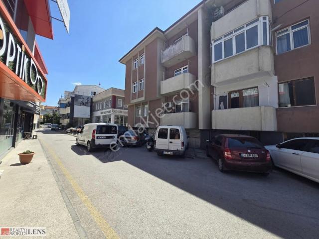 Adapazarı Yeni Camide Kiralık Geniş Daire!