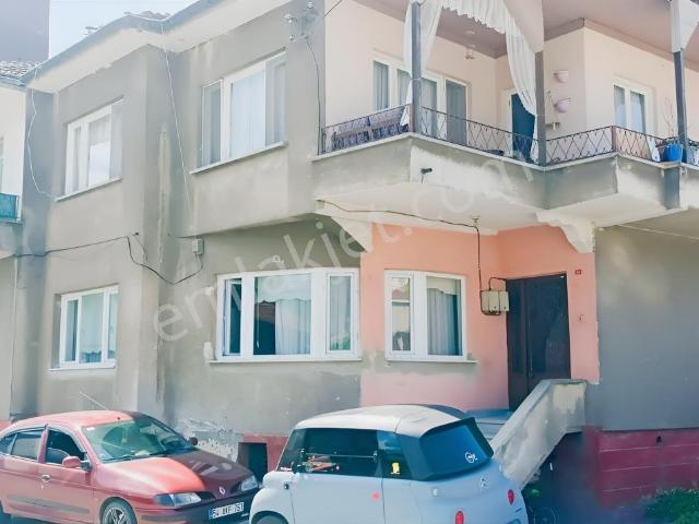 Adapazarı Çark Cad. Ticari İmarlı Arsa İçerisinde Müstakil Ev