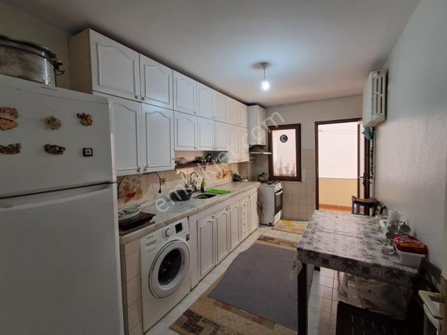 Adapazarı Çeşme Meydanında Satılık Geniş Balkonlu 3+1 Daire