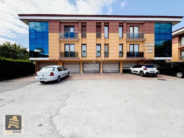 Adapazarı İstiklal Mah Kiralık 5+1 Garajlı Dubleks