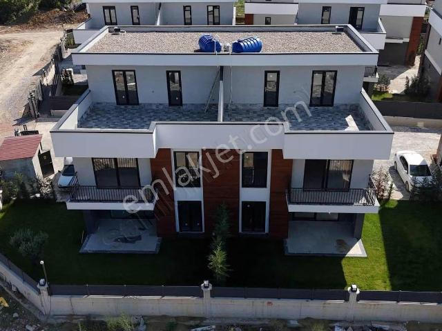 Adapazarı Karapınar Mah. Kiralık 4+1 244m2 Tripleks Villa