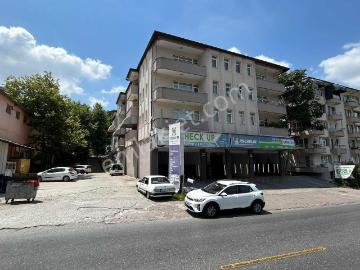 Adapazarı Orhangazi Caddesi Üzerinde 190m2 4+1 Bakımlı Daire