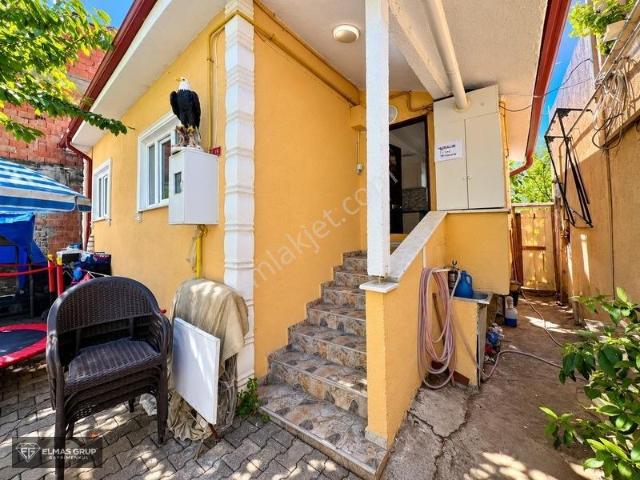 Adapazarı Orta Mah.de 1+1 Kiralık Müstakil Ev