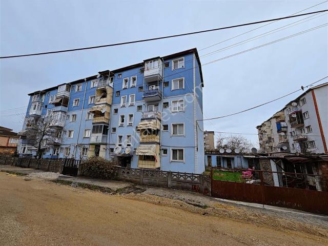 Adapazarı Ozanlar Mahallesinde Satılık 2+1 Daire