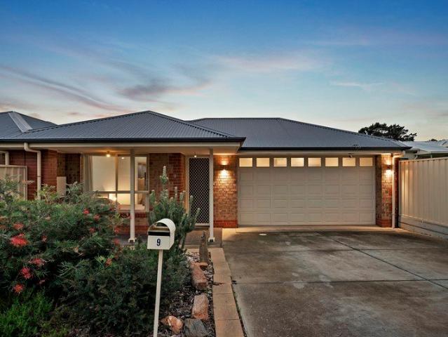 Adaptable 4 5 Bed Floorplan and Location Convenience for Families