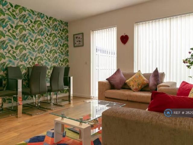 Addenbrookes Road, Cambridge, CB2 2 bed terraced house to rent £2,650 pcm £612 pw
