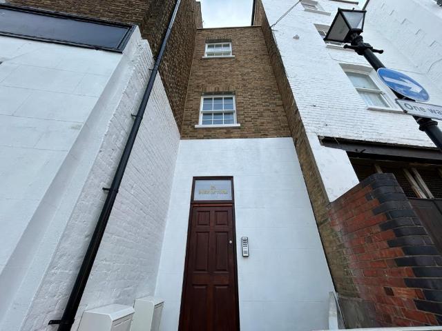 Addington Street, Ramsgate, Kent, CT11 3 bed flat to rent £1,300 pcm £300 pw