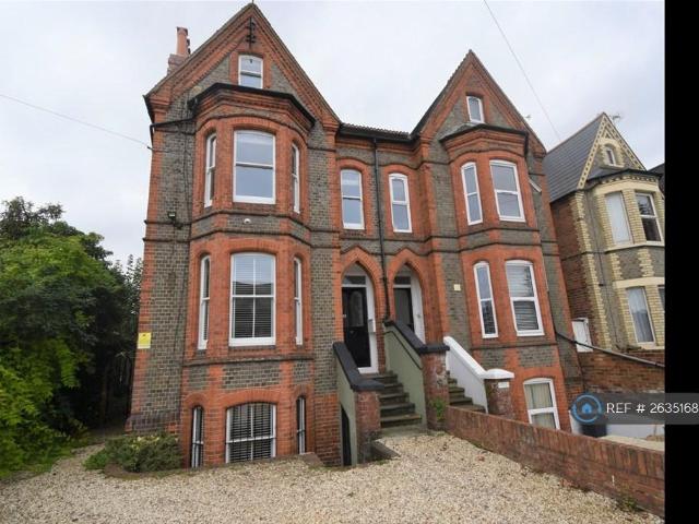 Addington Road, Reading, RG1 7 bed semi detached house to rent £5,075 pcm £1,171 pw