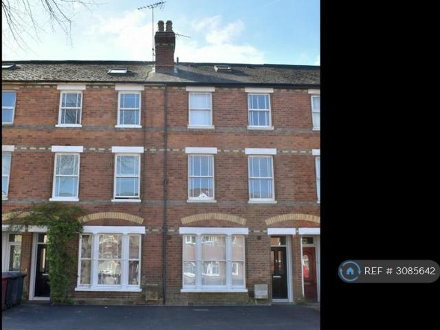 Addington Road, Reading, RG1 8 bed terraced house to rent £6,200 pcm £1,431 pw