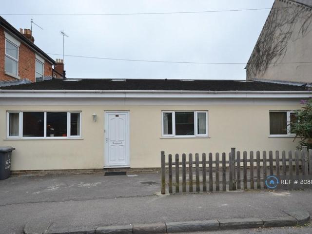 Addington Road, Reading, RG1 3 bed bungalow to rent £2,520 pcm £582 pw
