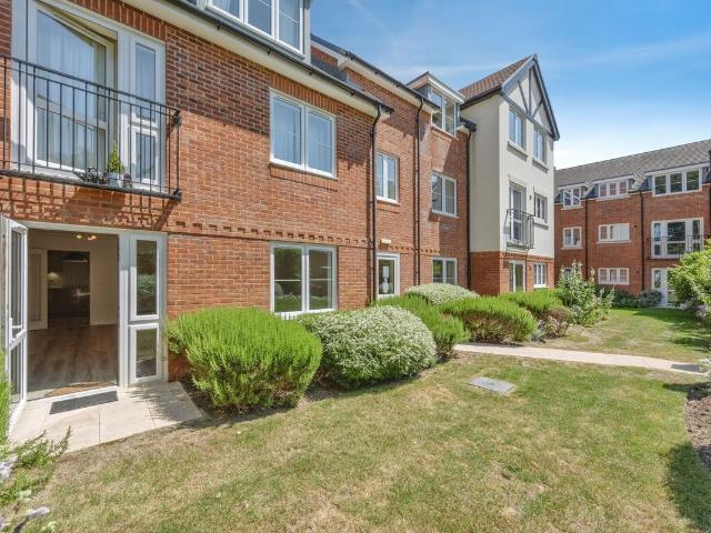 Addington Road, South Croydon CR2, 1 bed flat to rent, £1,499 pcm | PrimeLocation