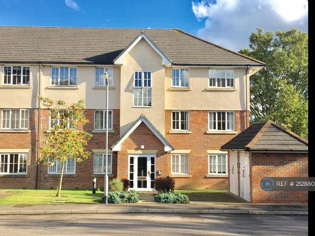 Addison Court, Epping, CM16 2 bed flat to rent £1,550 pcm £358 pw